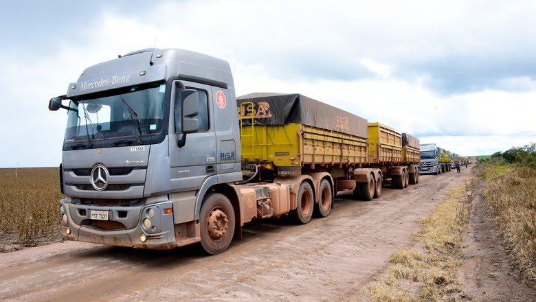Estradas precárias deixam comida mais cara e atrasam o agronegócio do Brasil 